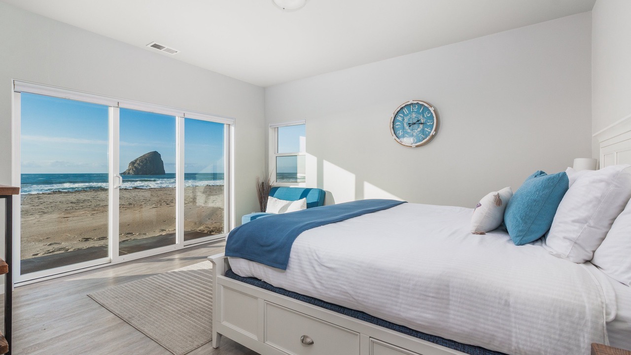 Photo of Bedroom in Kiwanda Shores