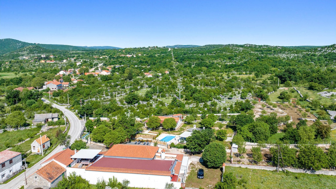 Photo of Others in Unesic