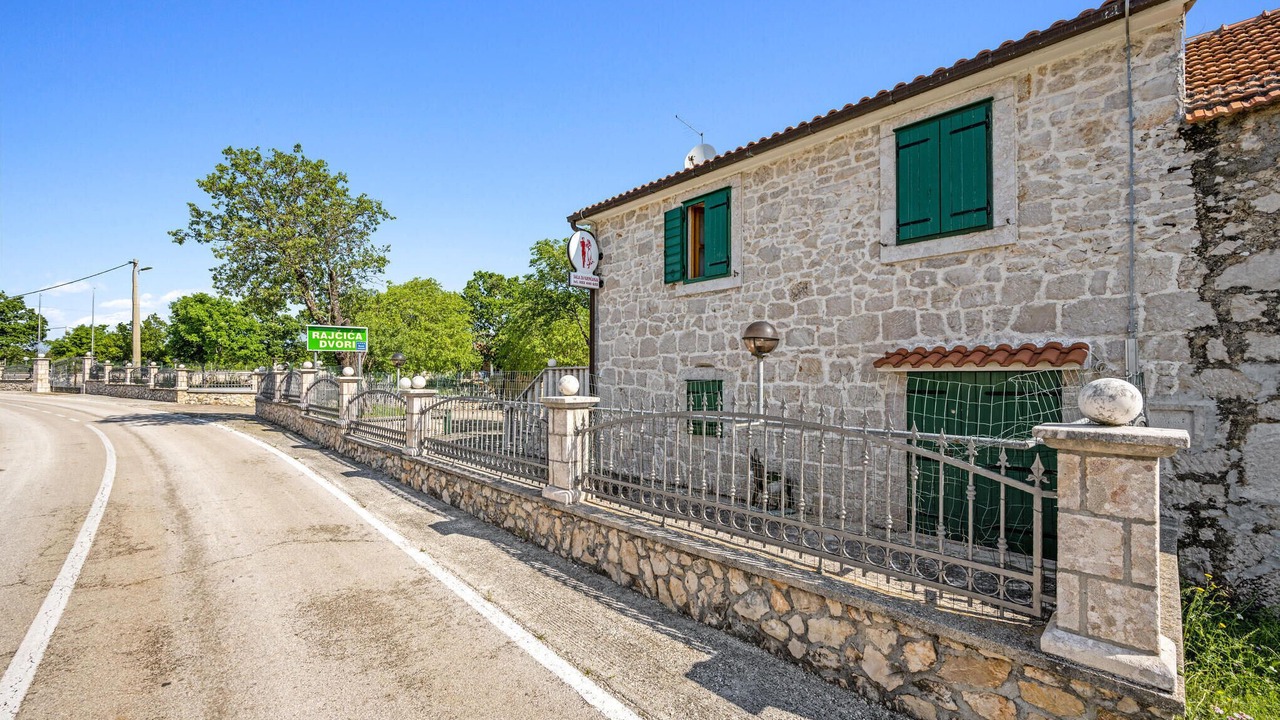 Photo of Others in Unesic