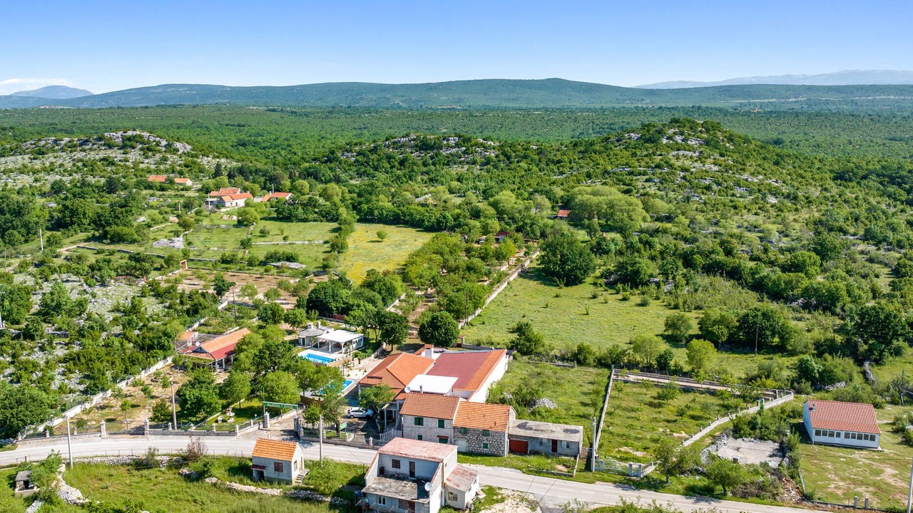 Photo of Others in Unesic