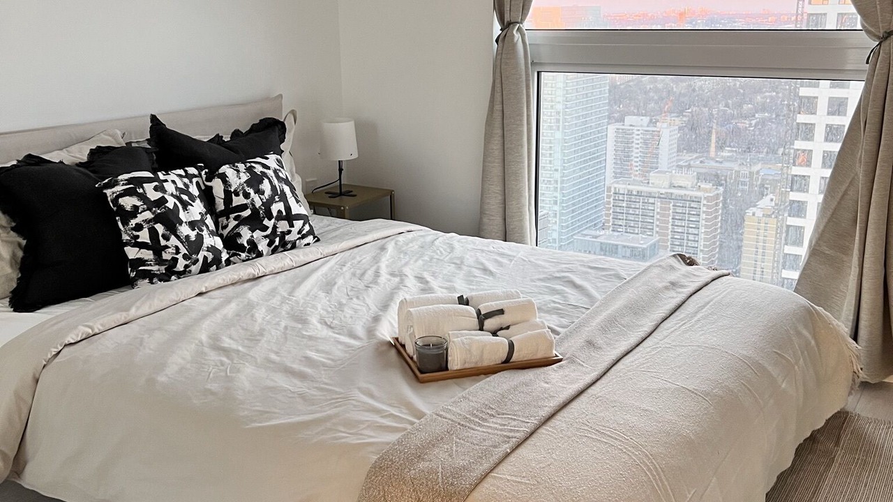 Photo of Bedroom in Yonge-Eglinton