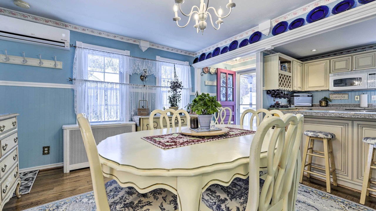 Photo of Livingroom in Yalesville