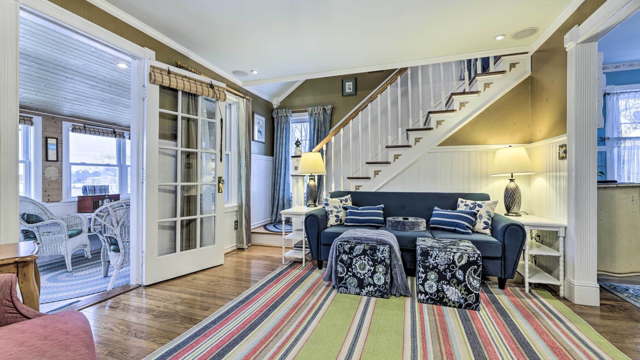 Photo of Livingroom in Yalesville