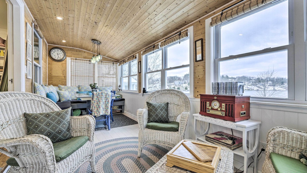 Photo of Livingroom in Yalesville