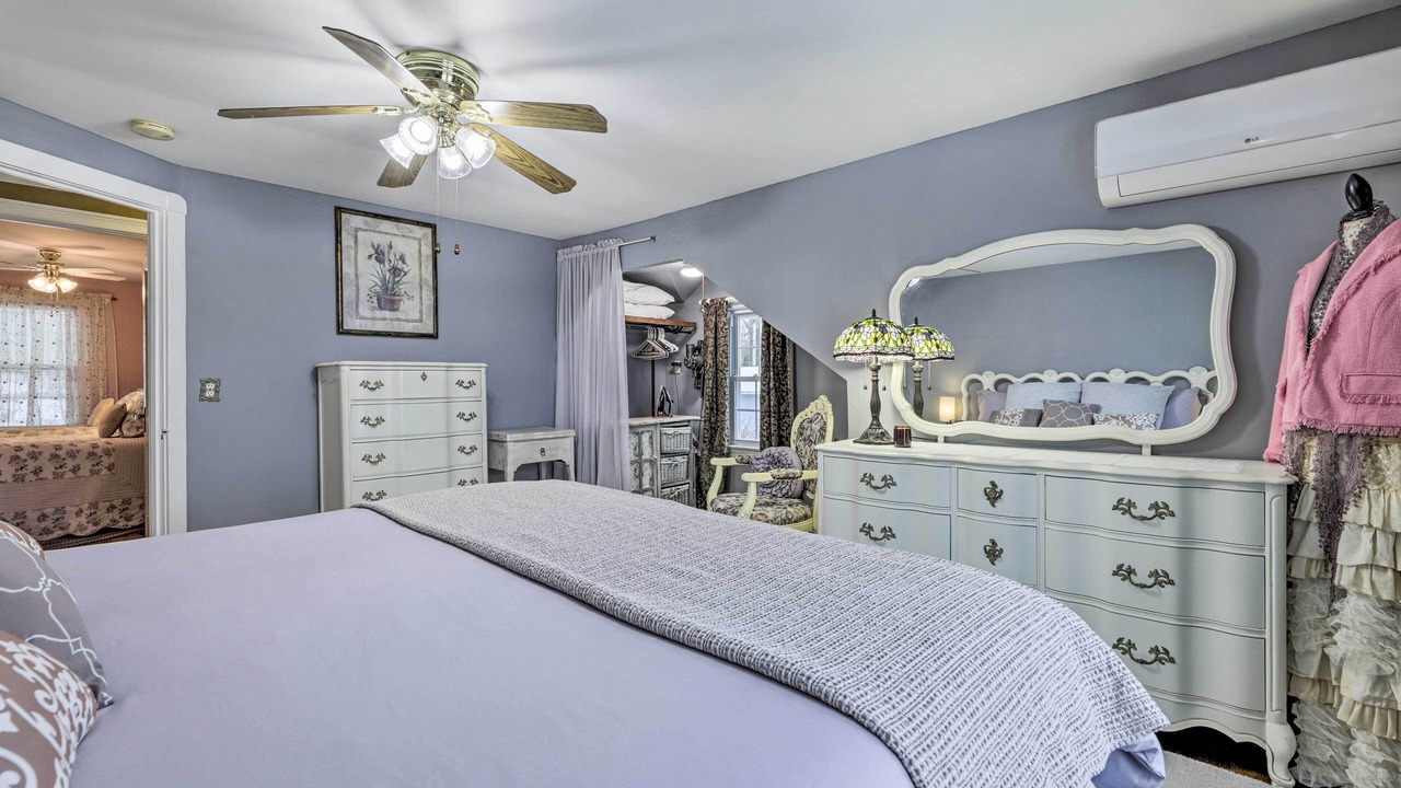 Photo of Bedroom in Yalesville