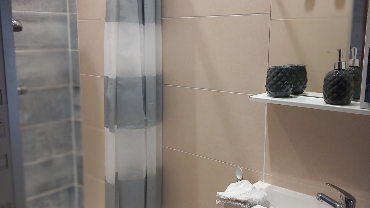 Photo of Bathroom in Petosse