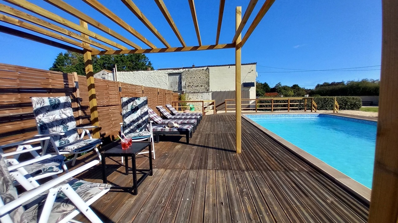Photo of Outdoor in Petosse