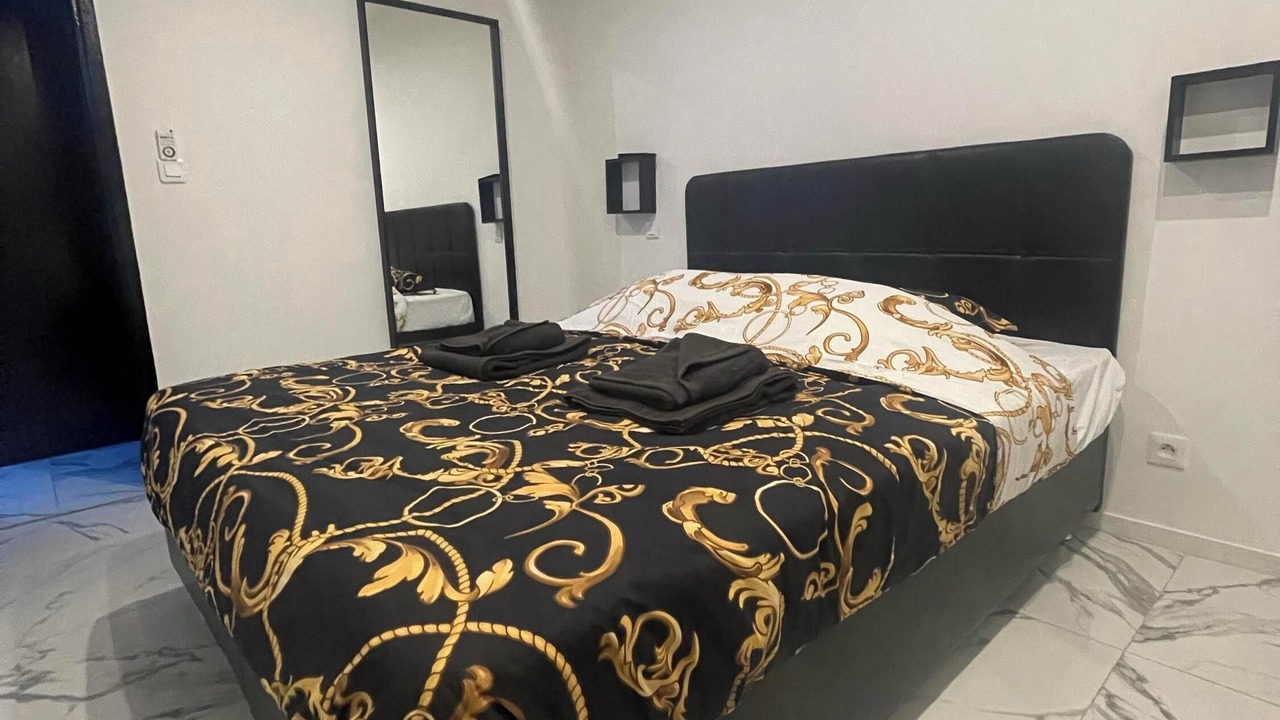 Photo of Bedroom in Melun