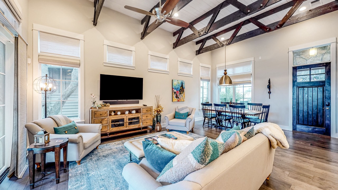 Photo of Livingroom in Spicewood
