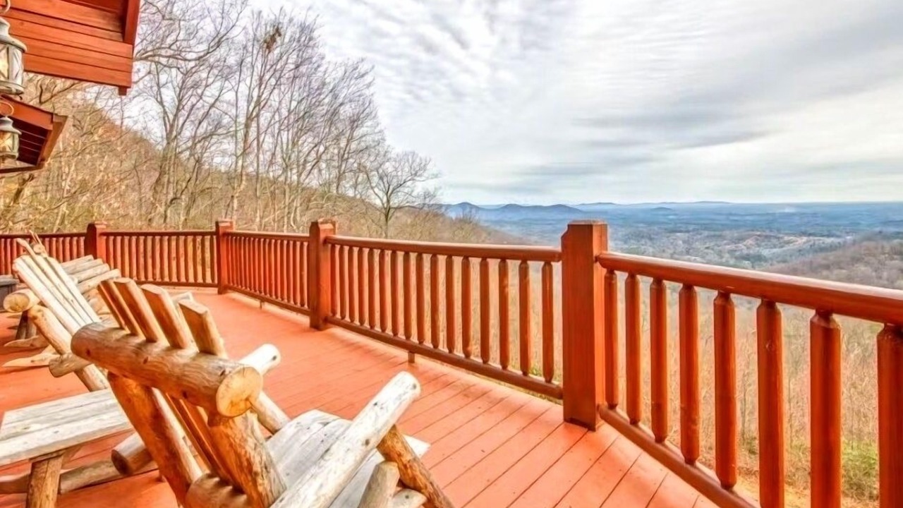 Photo of Patio Balcony in Lake Lure