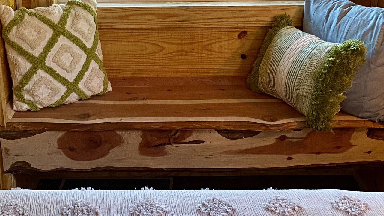 Photo of Bedroom in Lacy-Lakeview