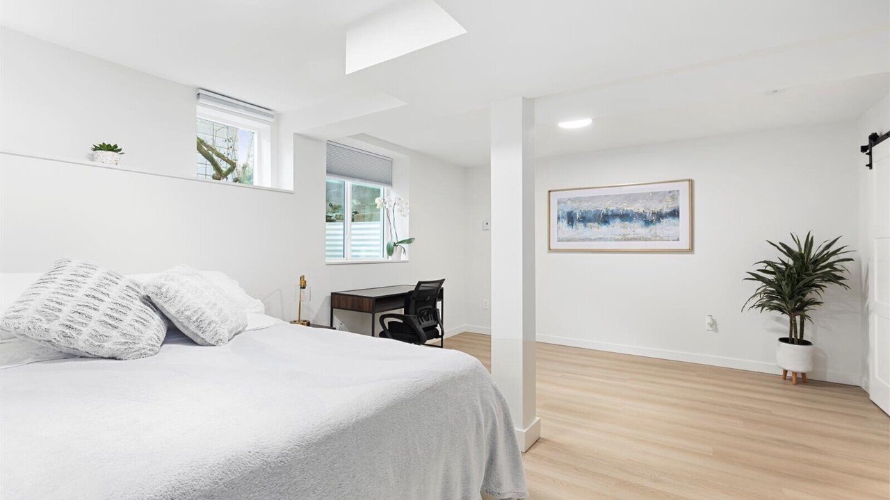 Photo of Bedroom in Shoreline