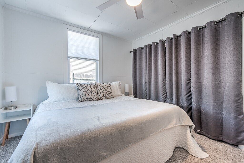 Photo of Bedroom in Saunderstown