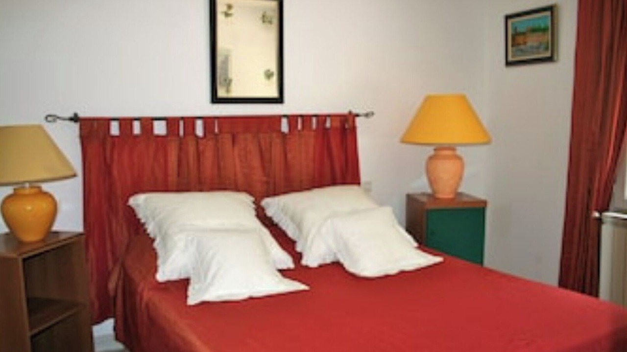 Photo of Bedroom in Jonquieres