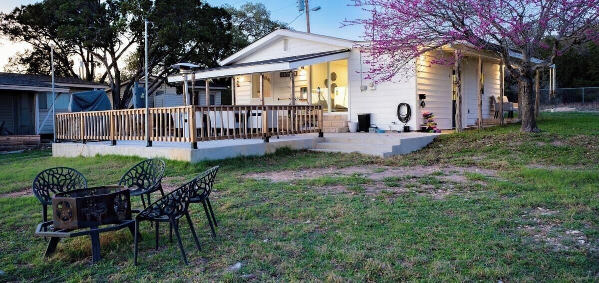 Photo of Outdoor in Oatmeal