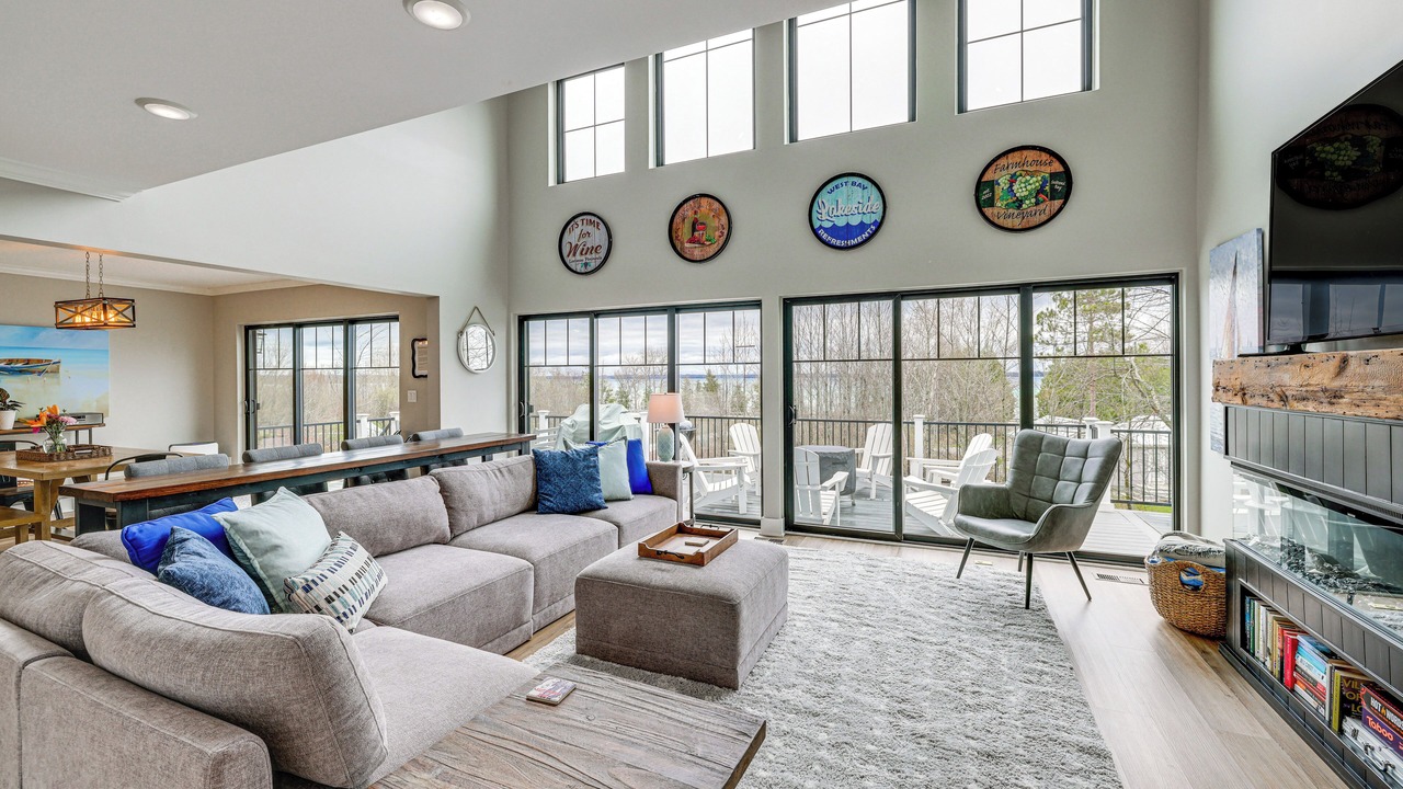 Photo of Livingroom in Suttons Bay