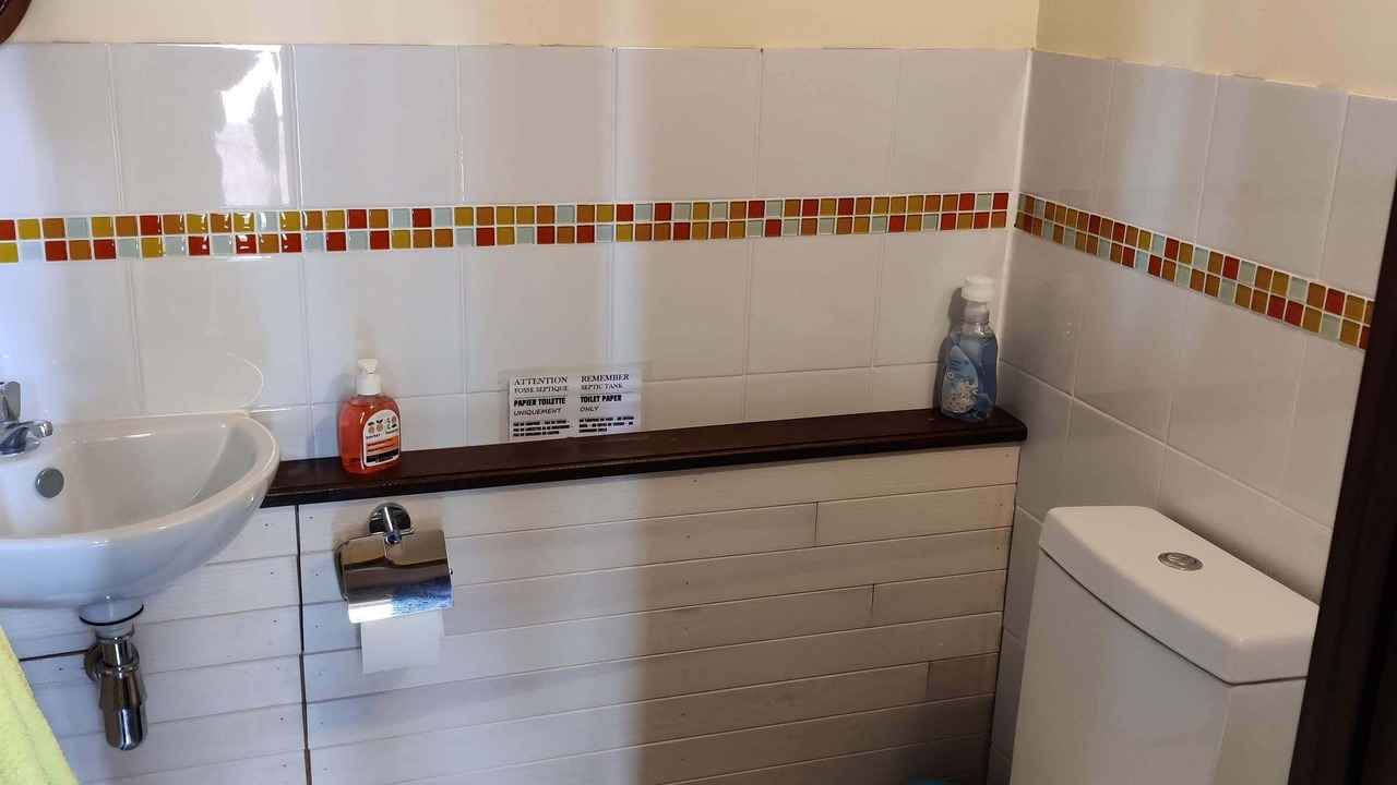 Photo of Bathroom in Frayssinet-le-Gelat