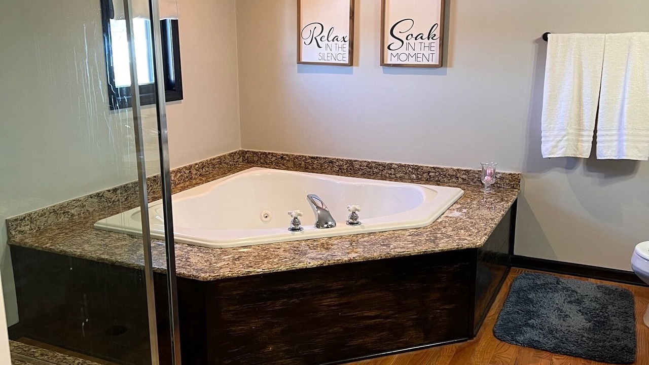 Photo of Bathroom in The Galena Territory