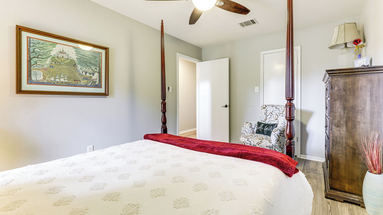 Photo of Bedroom in San Marcos
