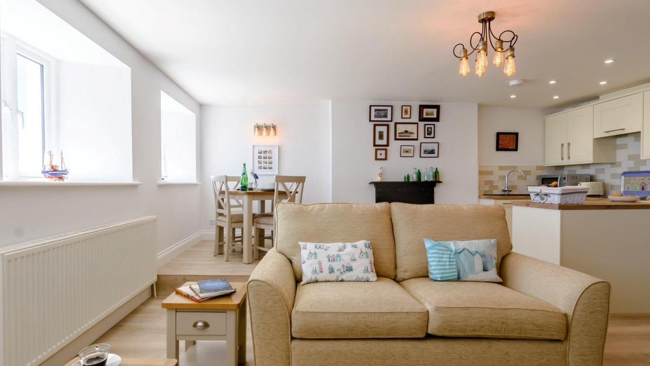 Photo of Bedroom in Eastbourne City Centre