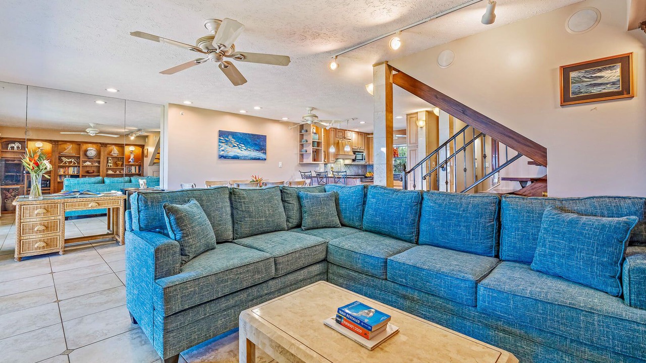 Photo of Livingroom in Downtown Lahaina