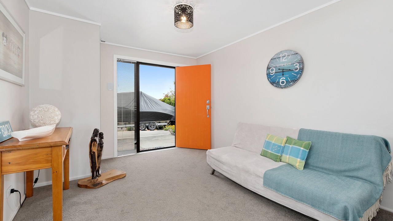 Photo of Livingroom in One Tree Point