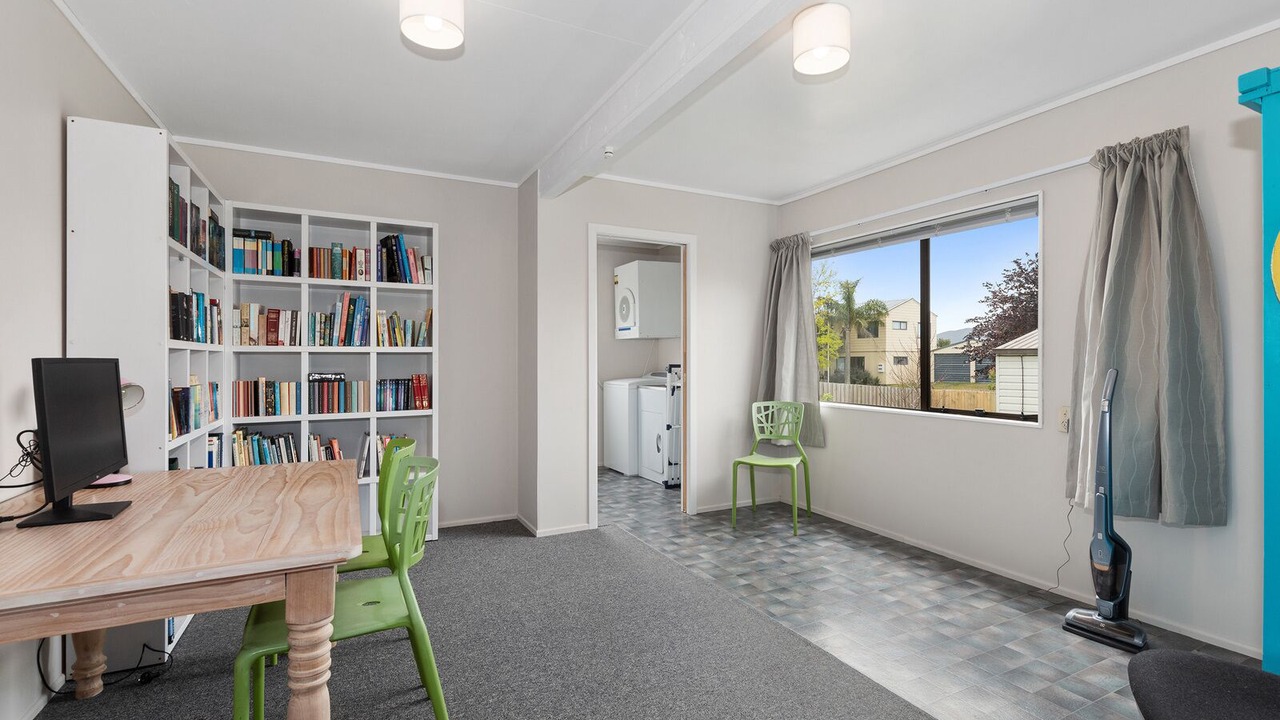 Photo of Others in One Tree Point