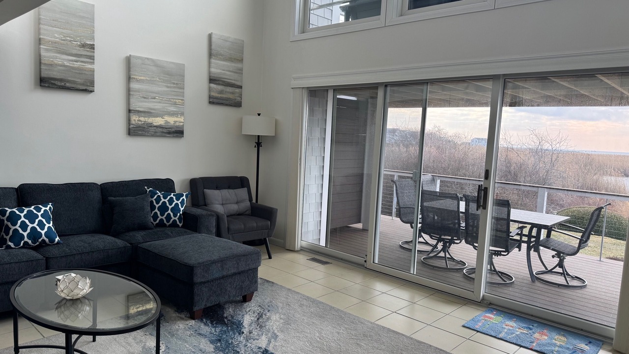 Photo of Livingroom in Point Judith