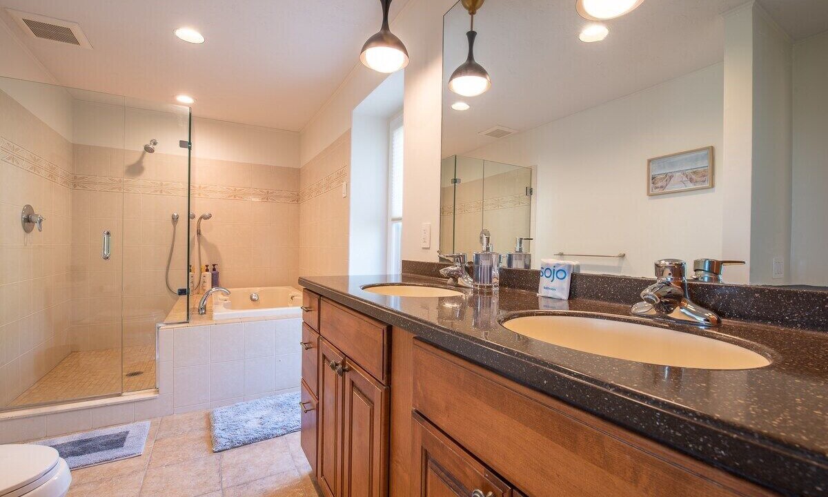 Photo of Bathroom in Point Judith