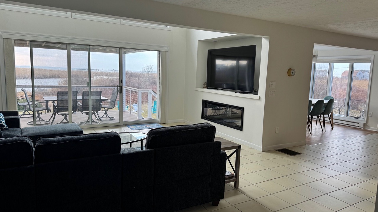 Photo of Livingroom in Point Judith
