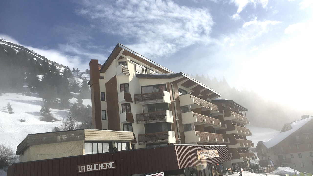 Photo of Outdoor in Auris