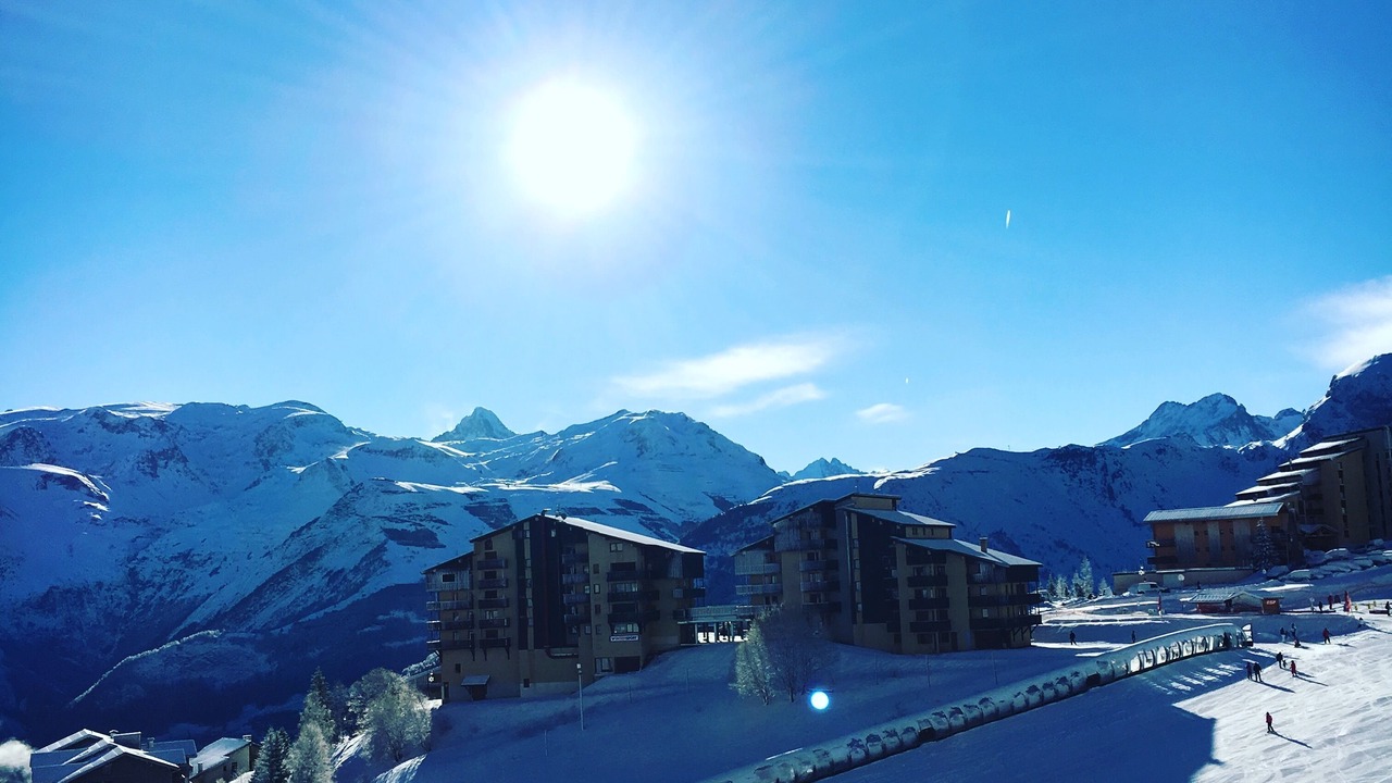 Photo of Others in Auris