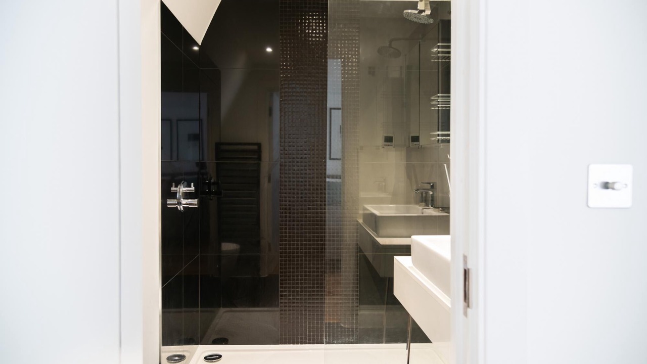 Photo of Bathroom in Queen's Park