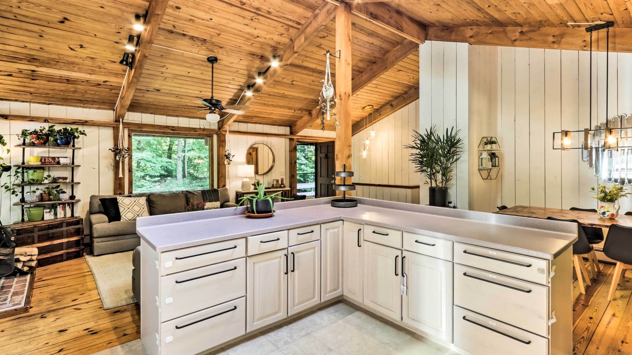 Photo of Others in Otis