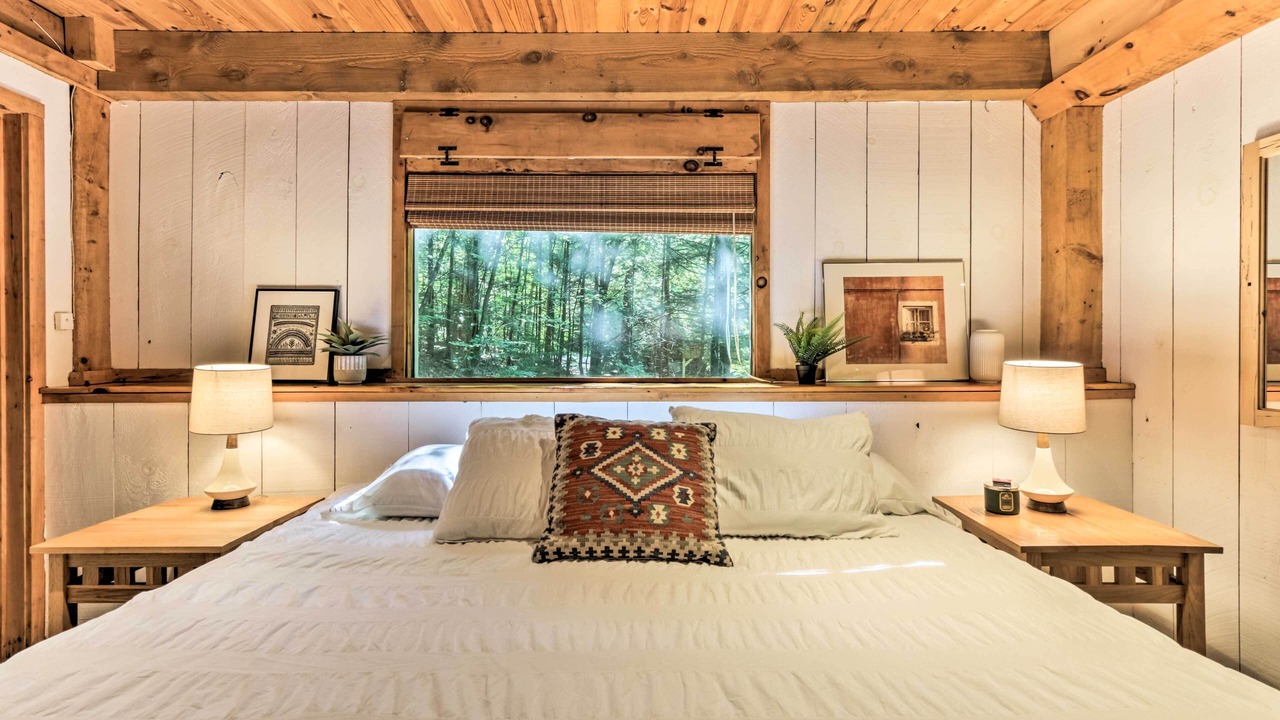 Photo of Bedroom in Otis