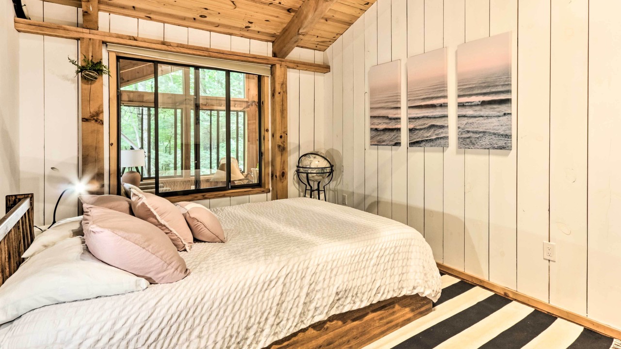 Photo of Bedroom in Otis