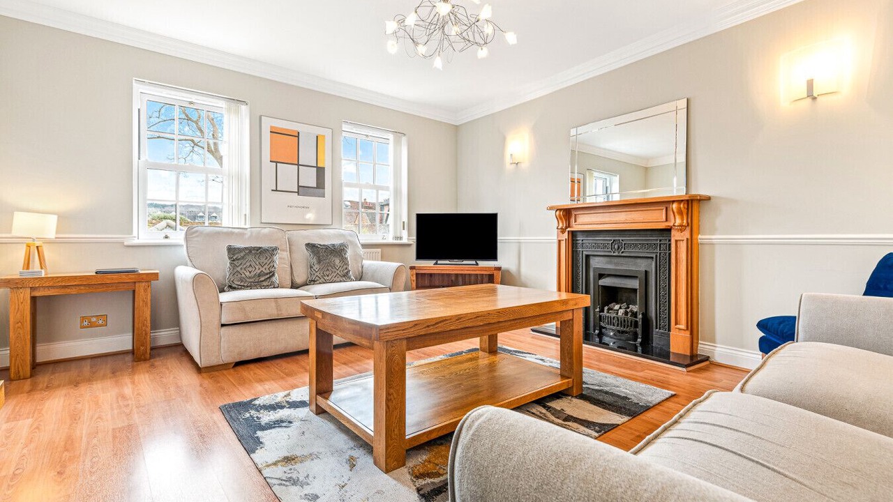 Photo of Livingroom in Henley-on-Thames