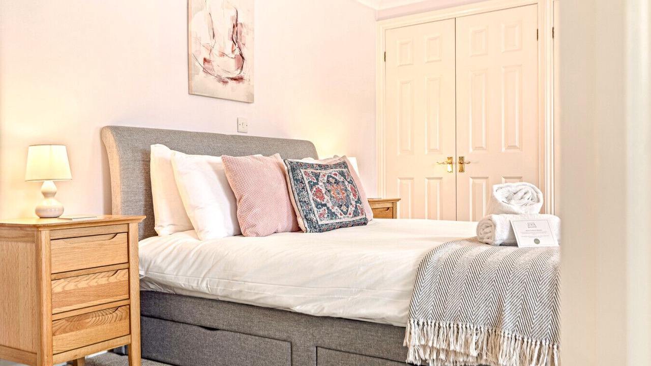 Photo of Bedroom in Henley-on-Thames