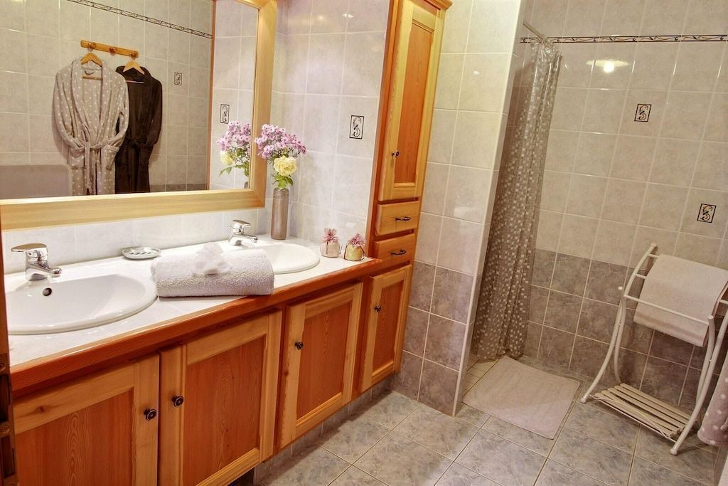 Photo of Bathroom in Saint-Disdier