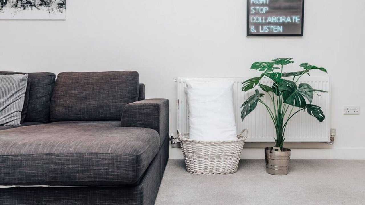 Photo of Livingroom in Henley