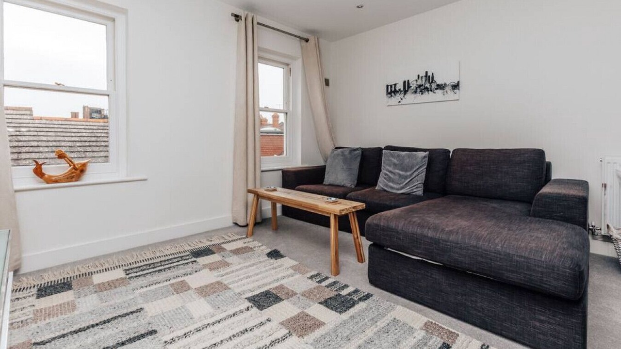 Photo of Livingroom in Henley