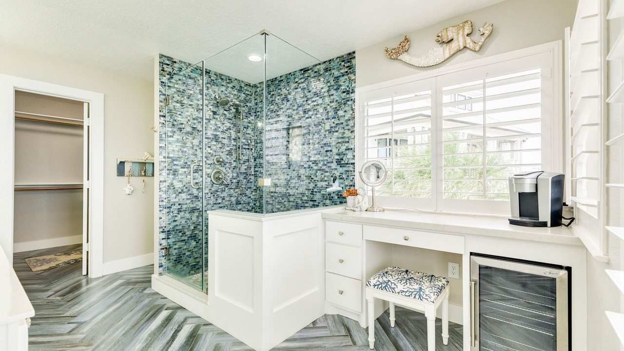 Photo of Bathroom in Pirates Beach West