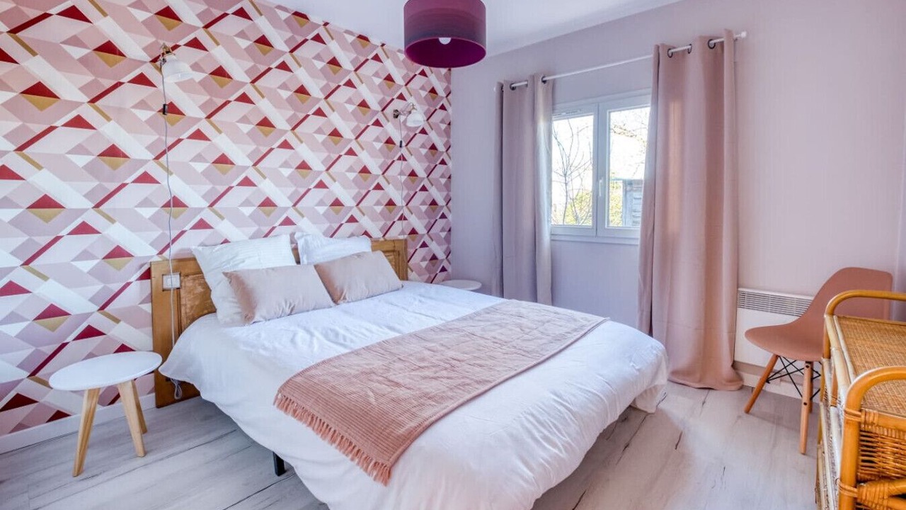 Photo of Bedroom in Peyrole