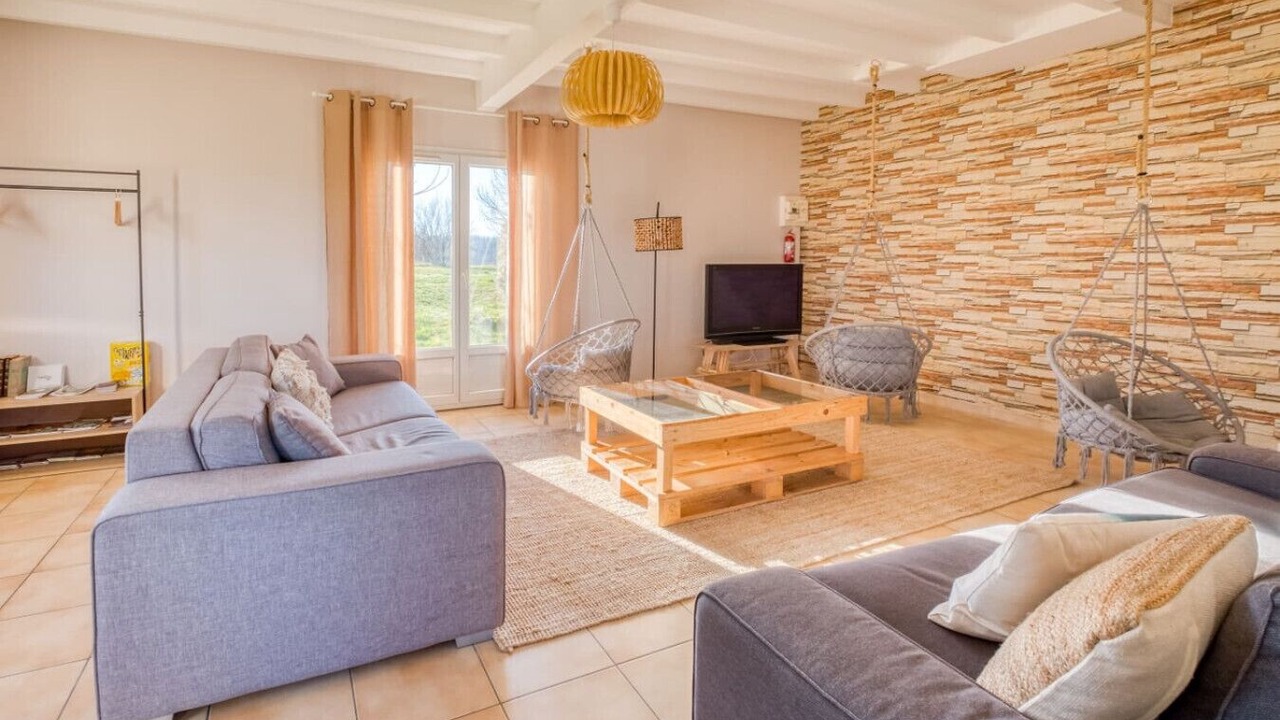 Photo of Livingroom in Peyrole