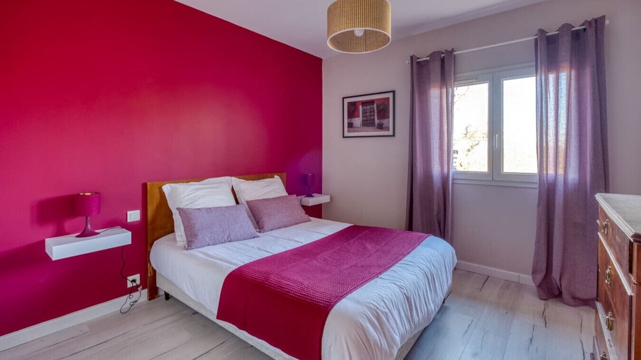 Photo of Bedroom in Peyrole
