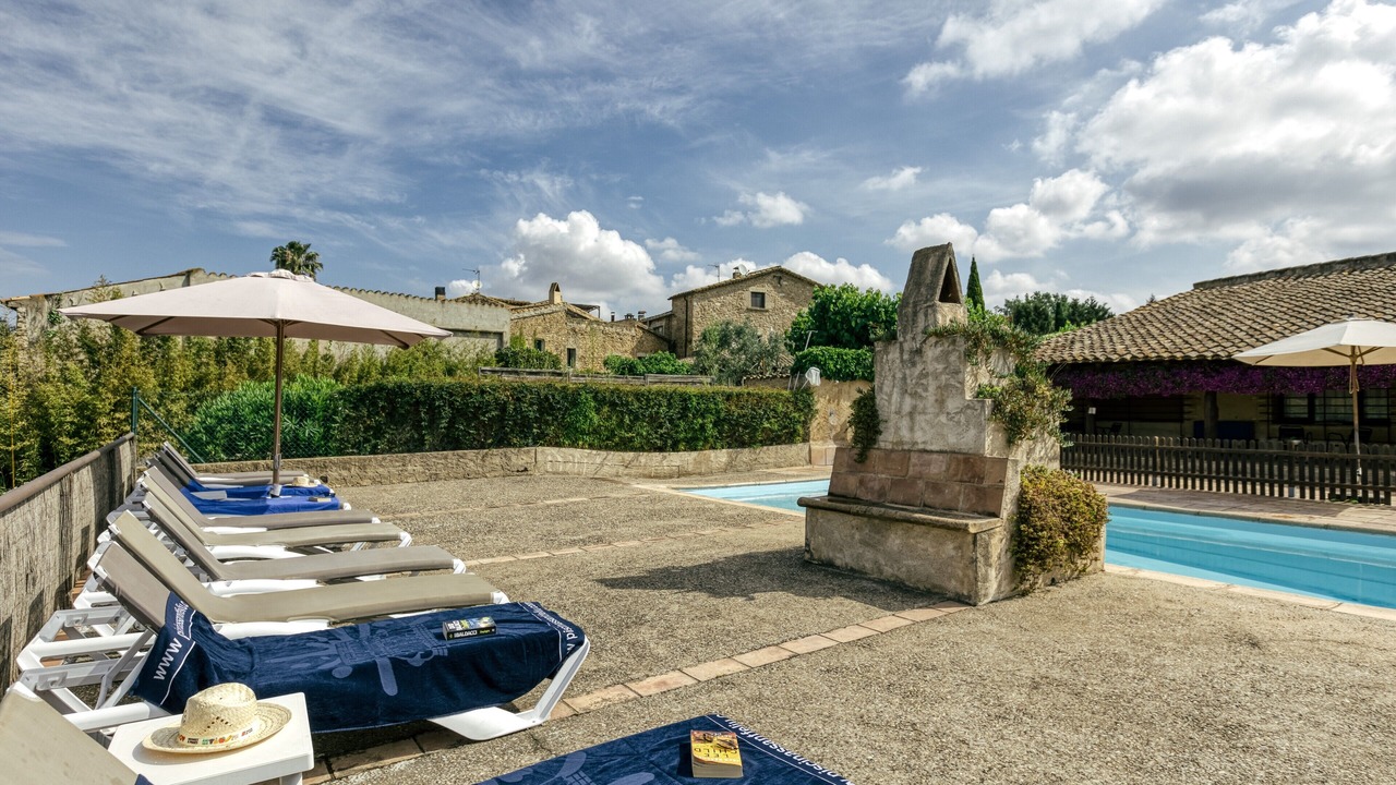 Photo of Outdoor in Llampaies