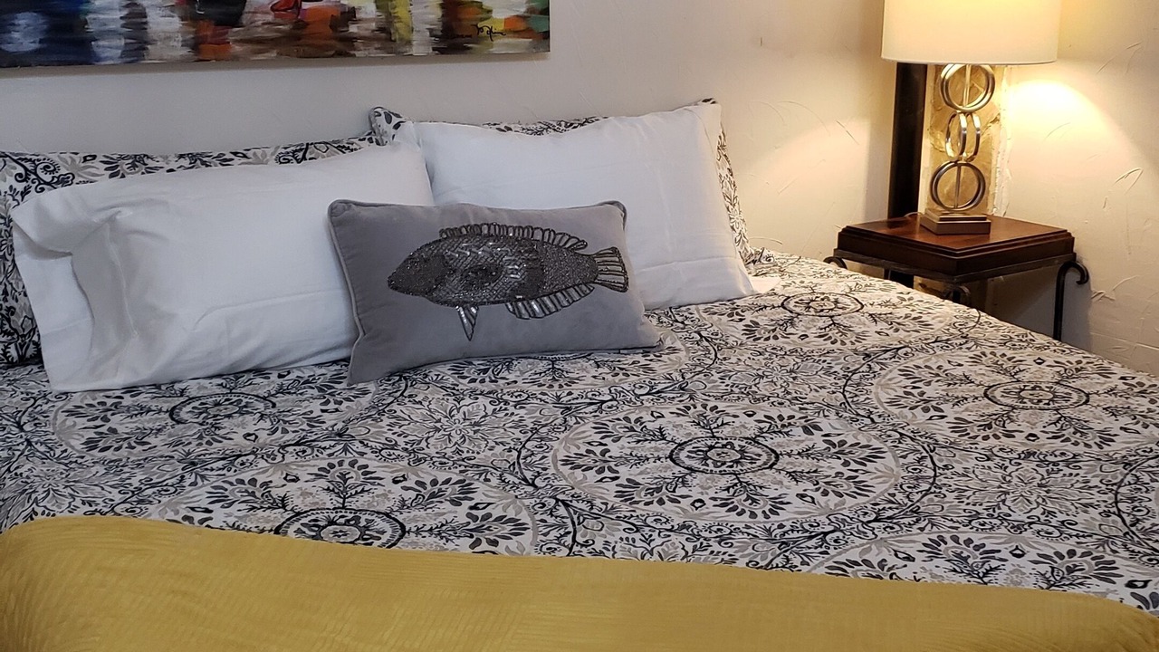 Photo of Bedroom in Western Division