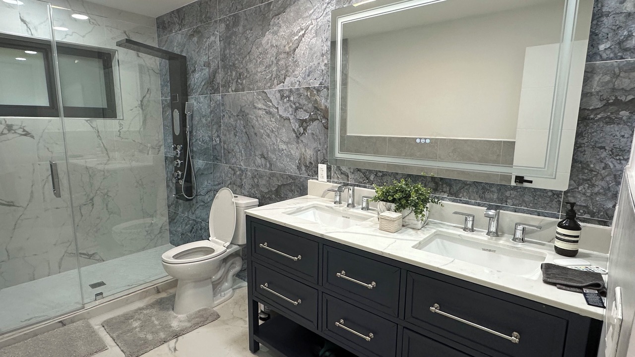 Photo of Bathroom in Miramar