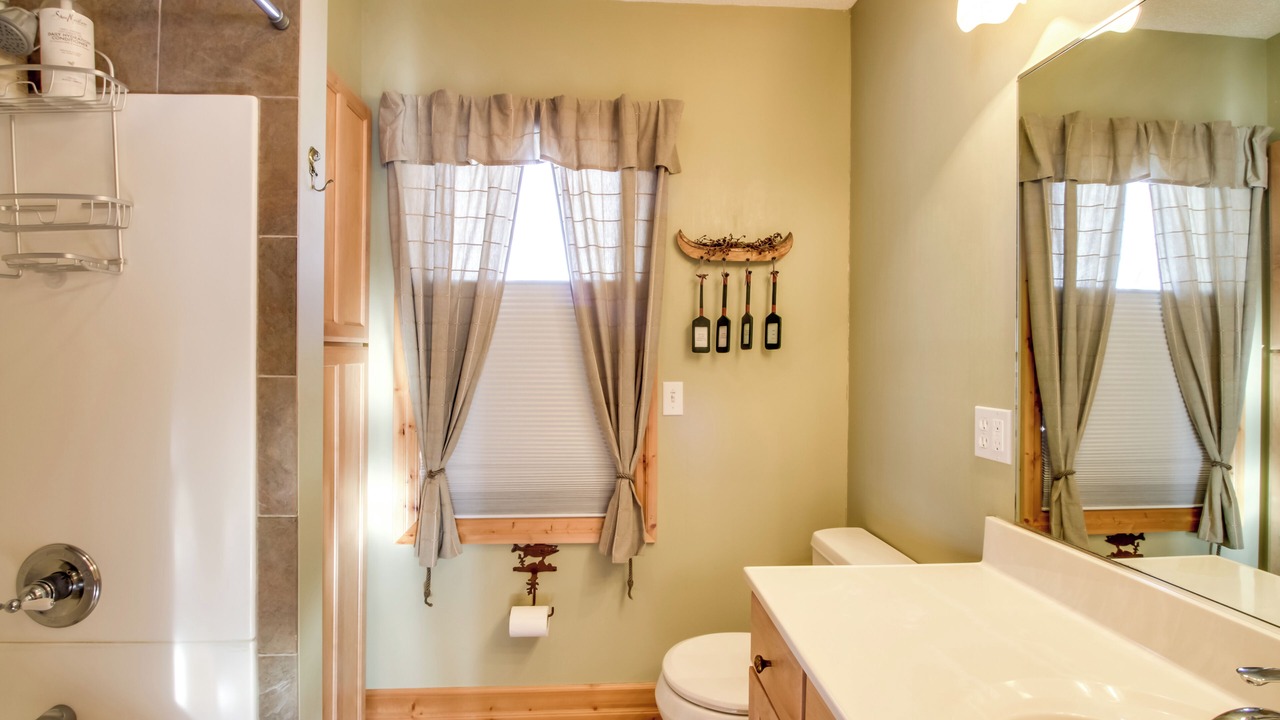 Photo of Bathroom in Isle