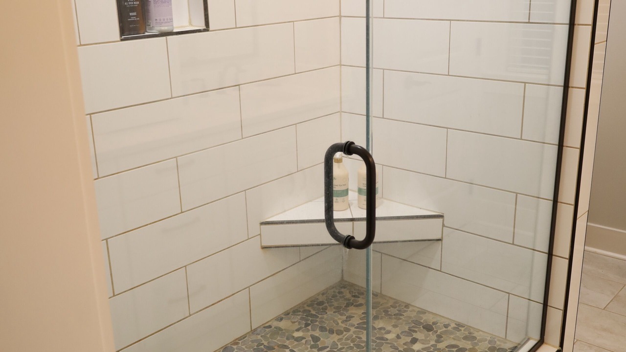 Photo of Bathroom in Graysville